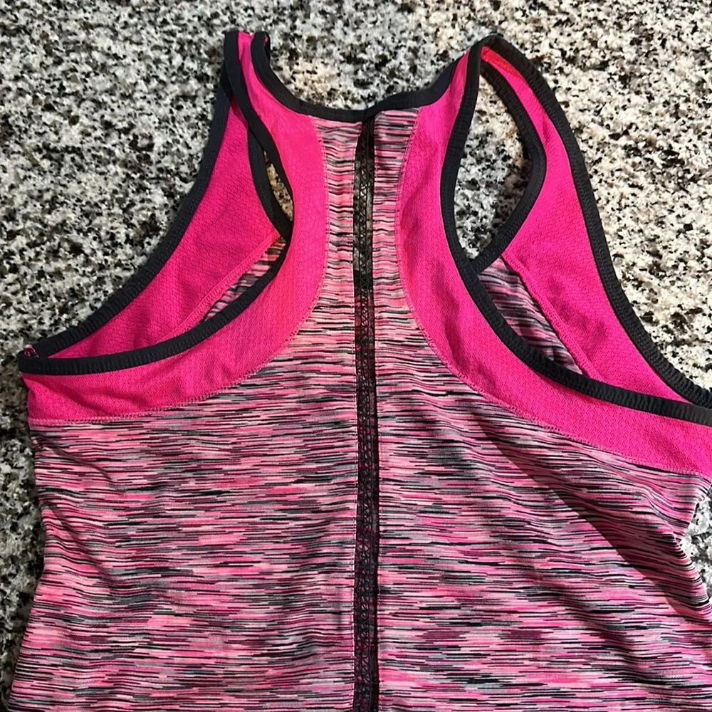 Avia Tank - Picture 2 of 2